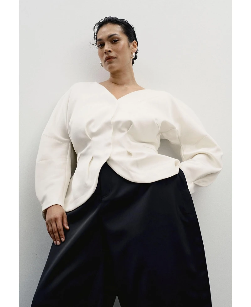 11 Honore Plus Crescent Moon Puff-Sleeve V-Neck Jacket