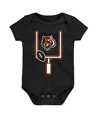 Outerstuff Baby Boys' and Girls' Cincinnati Bengals Littlest Player Short-Sleeve Three-Piece Bodysuit Set