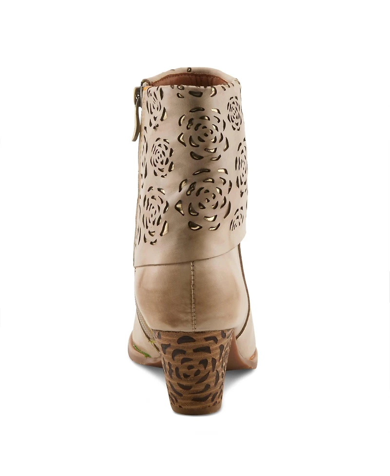 L'Artiste Women's Swan Slide Wedge with Hand-Painted Design