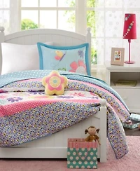 Intelligent Design Crazy Daisy Quilt Sets