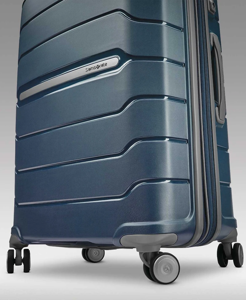 Samsonite Freeform 29.5" Check-in Expandable Hardside Spinner
