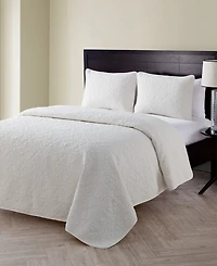 Vcny Home Caroline Embossed 3-Pc. Quilt Set, Full/Queen