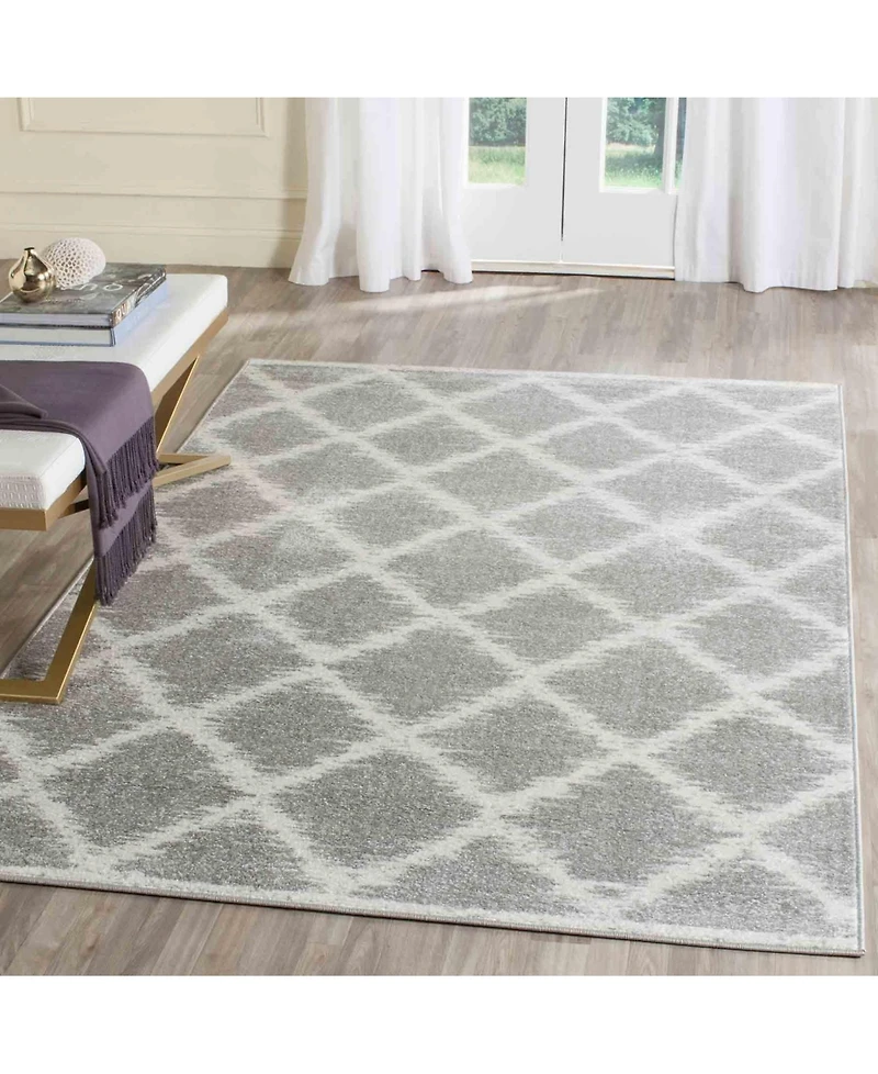 Safavieh Adirondack 120 Silver and Ivory 5'1" x 7'6" Area Rug