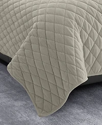 Closeout! Vera Wang Diamond Velvet Reversible 3 Piece Quilt Set
