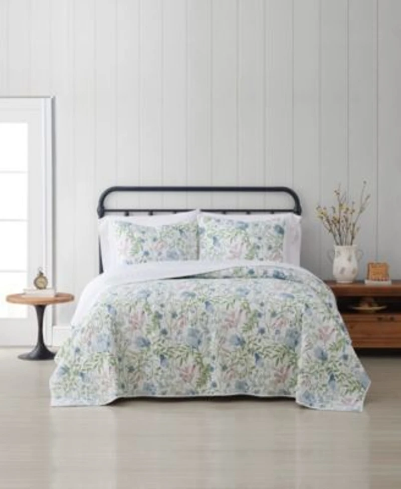 Cottage Classics Field Floral Quilt Sets