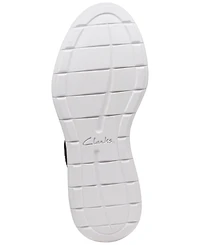 Clarks Women's Cloudsteppers Ezera Mid Booties