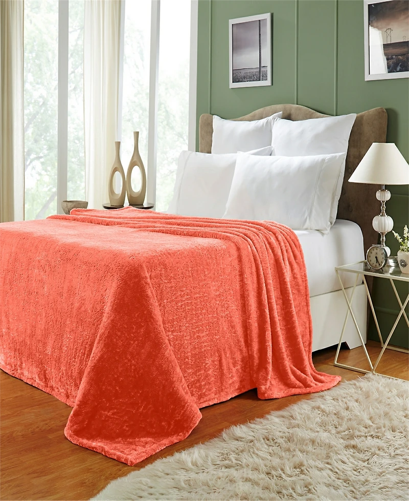 Superior Wrinkle Resistant Plush Fleece Blanket