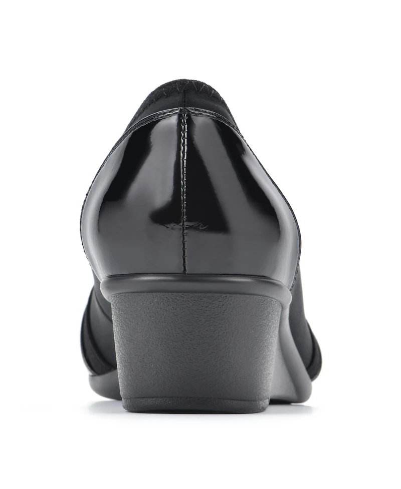 Cliffs by White Mountain Women's Bowie Wedge Shoe