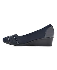 Cliffs by White Mountain Women's Bowie Wedge Shoe