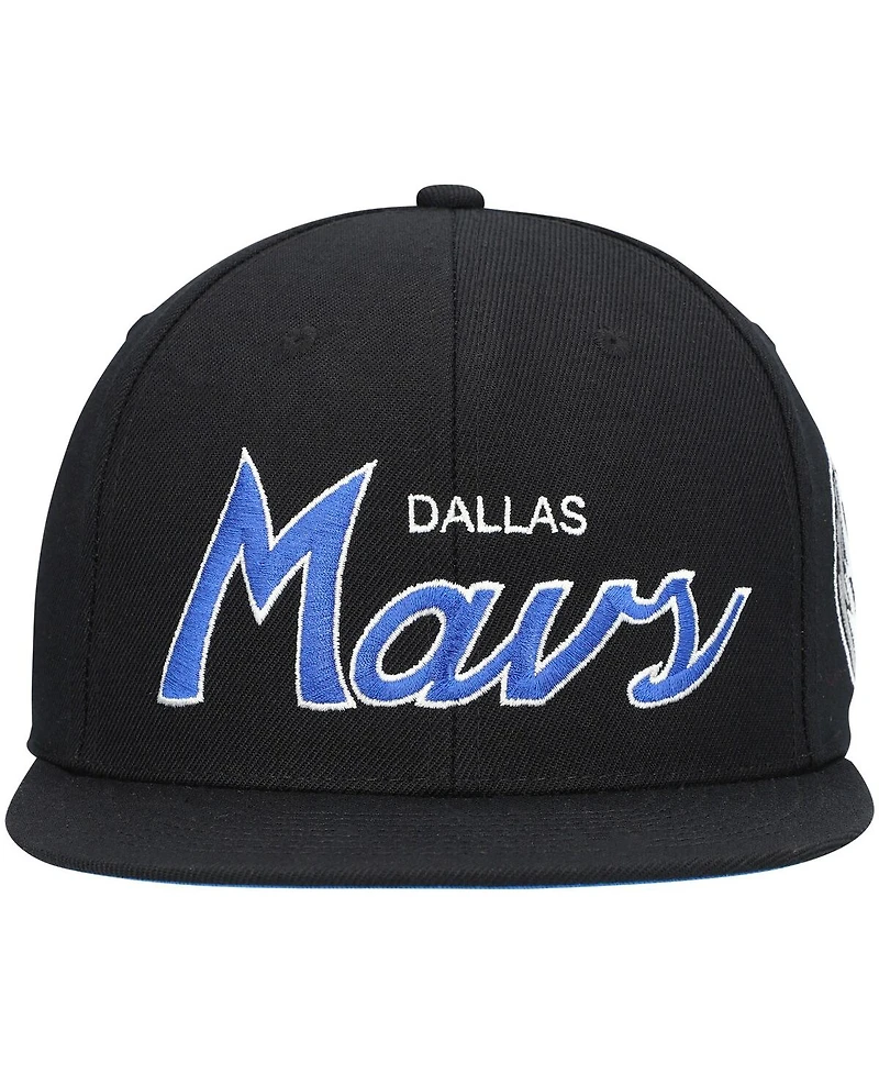 Men's Mitchell & Ness Black Dallas Mavericks Hardwood Classics Script 2.0 Snapback Hat