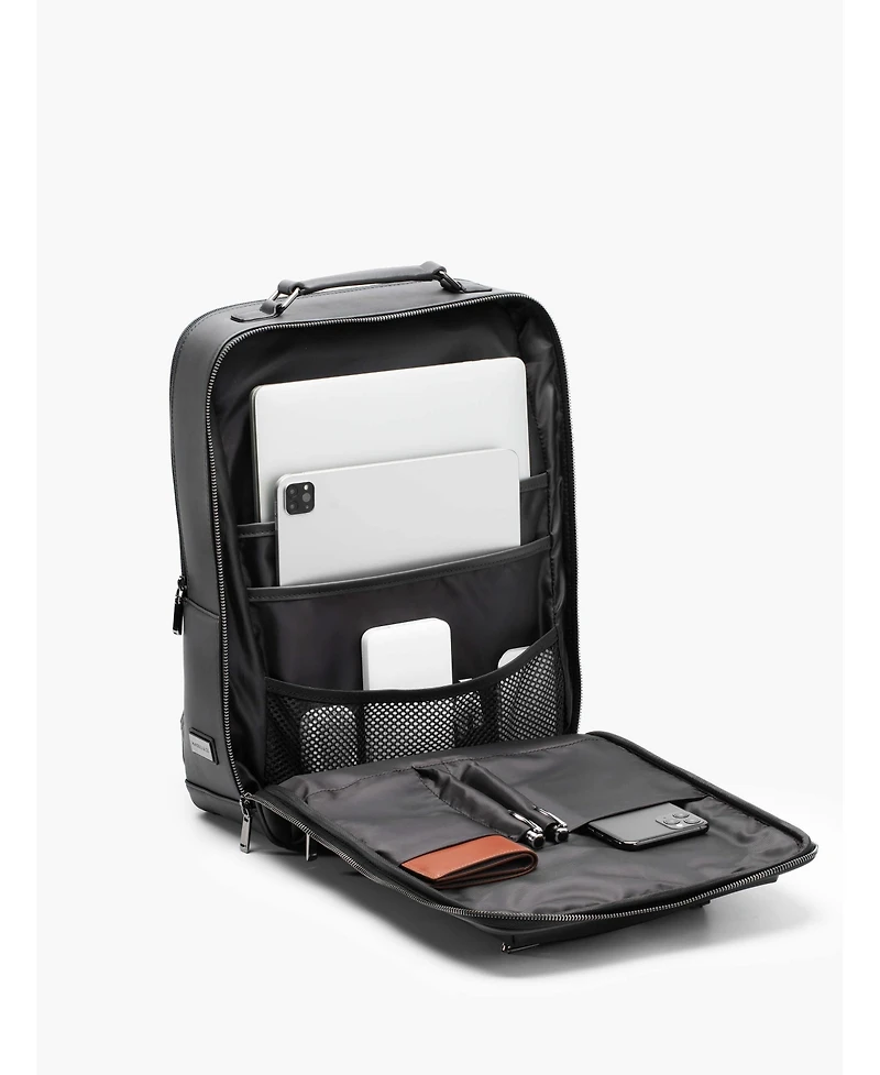 Maverick & Co. Men's Explorer Plus Light Backpack