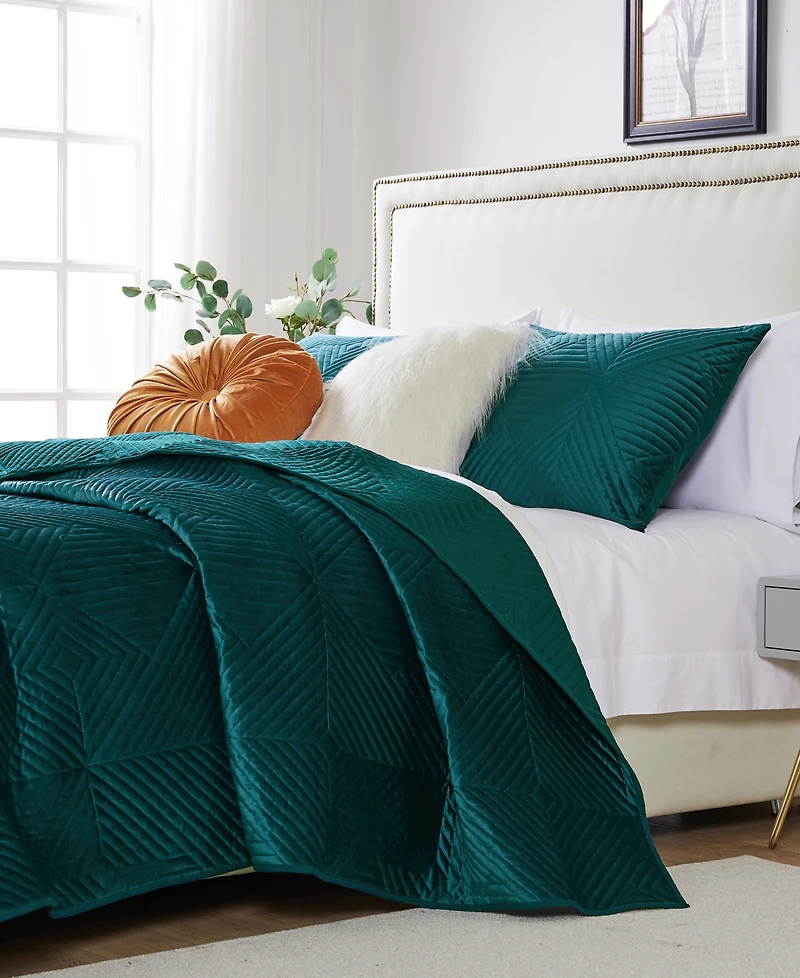 Greenland Home Fashions Riviera Velvet Finely Stitched 3 Piece Quilt Set, King/California King