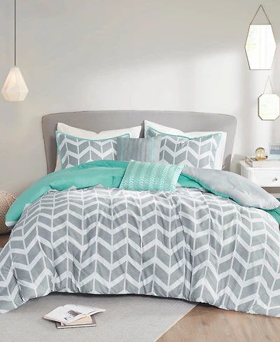 Intelligent Design Nadia Reversible 5-Pc. Comforter Set, King/California King