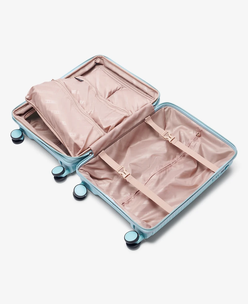Dkny 20" Central Point Carry on Spinner