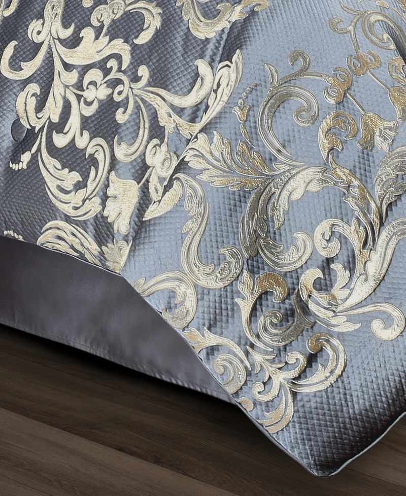 J Queen New York Dicaprio 4 Pc. Comforter Set