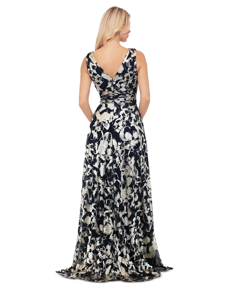 Betsy & Adam Women's Sleeveless V-Neck Gown