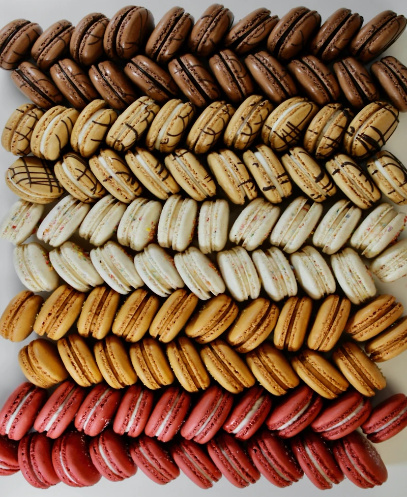 Savor Patisserie The Best Sellers Collection French Macarons, 20 Count Box