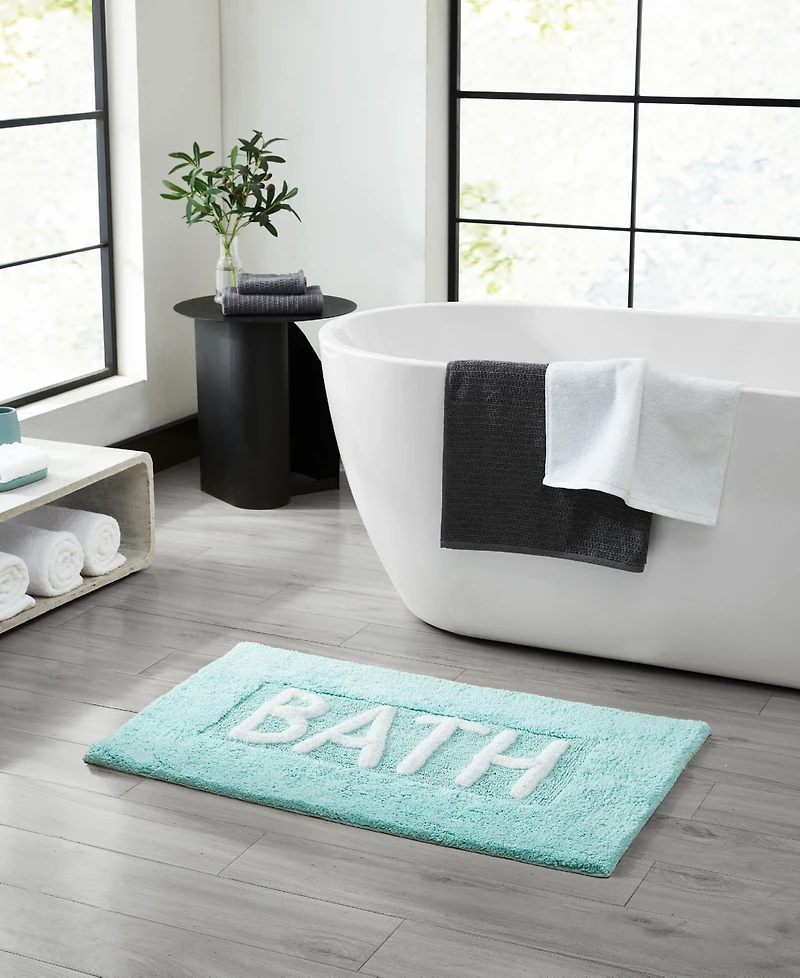 Jean Pierre Tufted Bath Rug, 21" x 34"