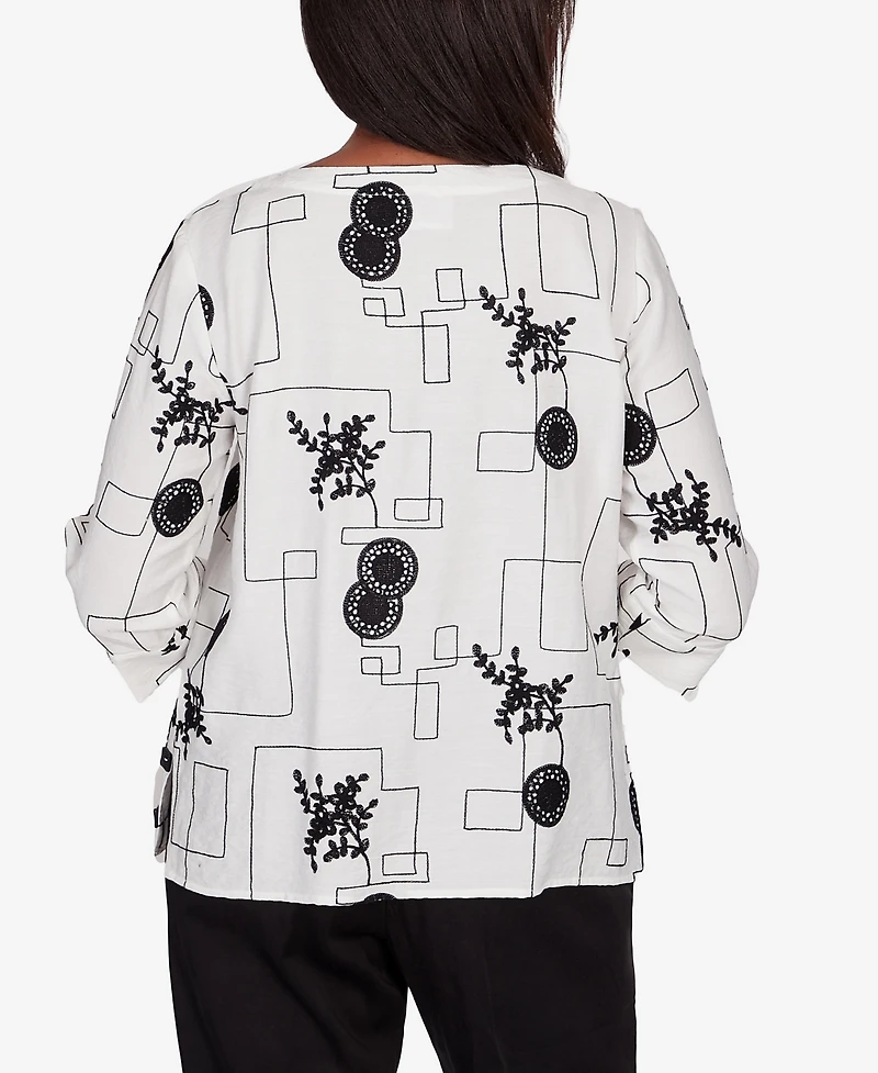 Alfred Dunner Women's Opposites Attract Geometric Crew Neck Top