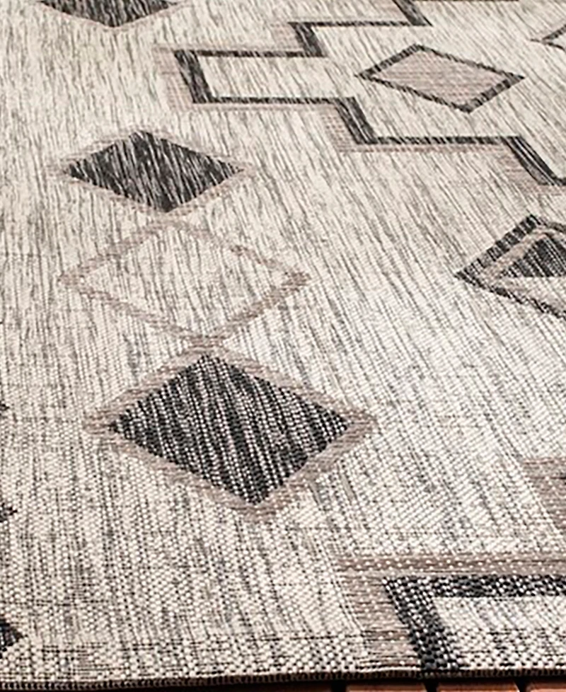 Safavieh Courtyard CY8533 Gray and Black 8' x 11' Outdoor Area Rug