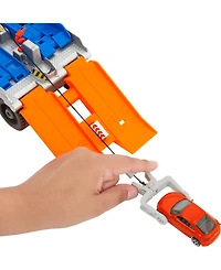 Matchbox Action Driver Tow & Repair Truck with 1:64 Scale Car