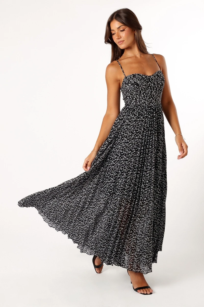 Petal and Pup Women's Achanti Pleated Maxi Dress