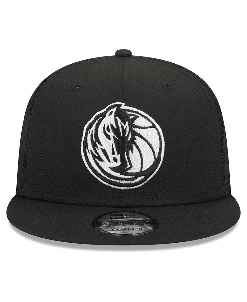 New Era Men's Black Dallas Mavericks Evergreen 9FIFTY Trucker Snapback Hat