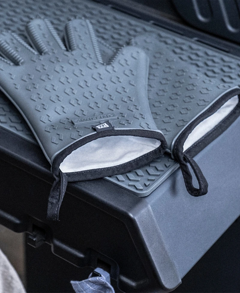 Zwilling Bbq 3pc Silicone Mat Gloves Set