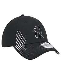 New Era Men's Black New York Yankees Active Dash Mark 39THIRTY Flex Hat