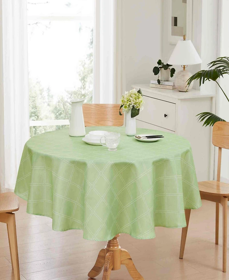 Izod Harbor Trellis Water-Resistant Indoor and Outdoor Tablecloth, 70" Round