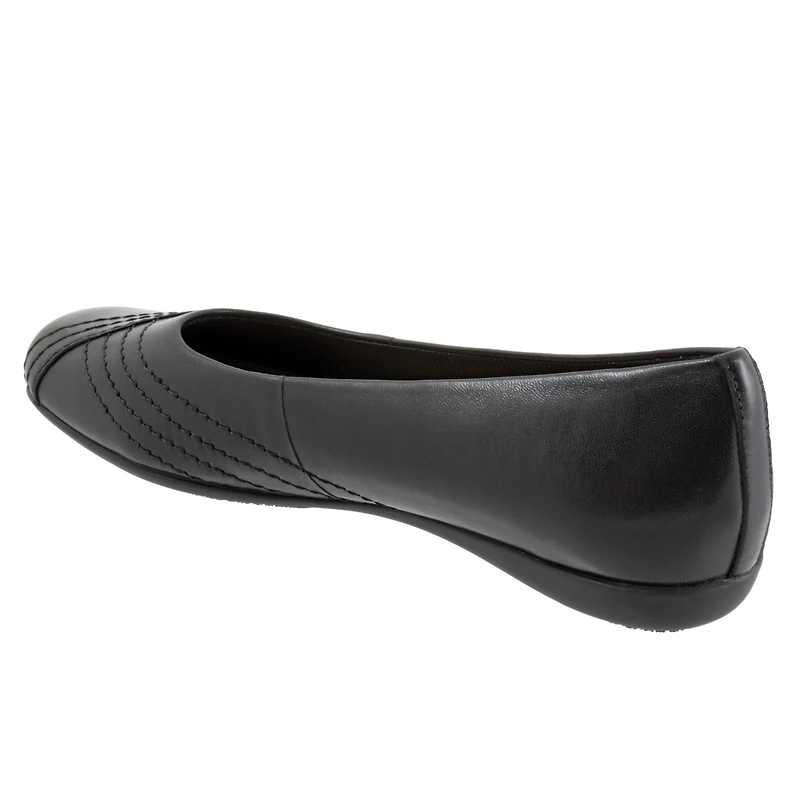 Trotters Sasha Flat