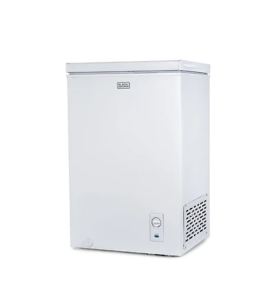 Black+Decker 2.7 Cu. Ft. Compact Chest Freezer, Deep Freezer Holds Up To 94.5 Lbs. of Frozen Food, Removable Storage Basket, Mechanical Temperature Co