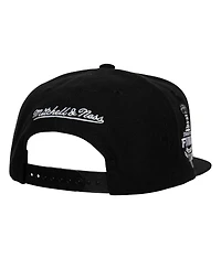 Mitchell & Ness Men's Black Boston Bruins Core Top Spot Snapback Hat