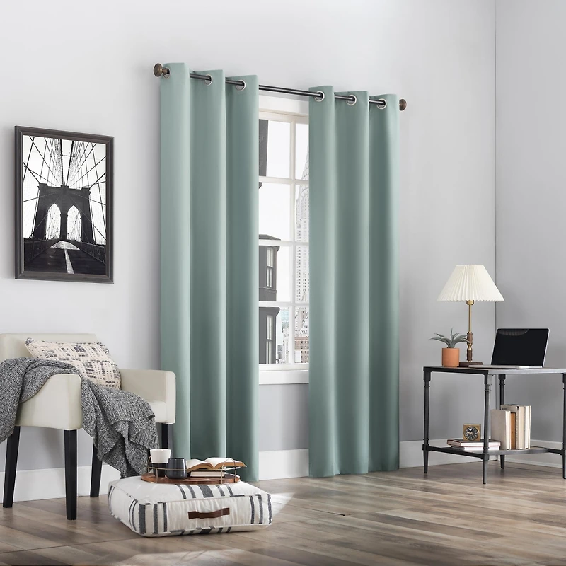 Cyrus Thermal 100% Blackout Grommet Curtain Panel