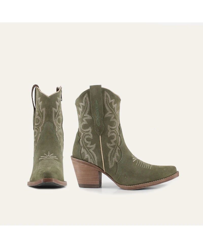 Buck & Brana Brooke Leather Cowgirl Boots - Stylish Western Footwear Comfort
