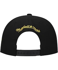 Mitchell & Ness Men's Black Boston Bruins Core Team Script 2.0 Snapback Hat