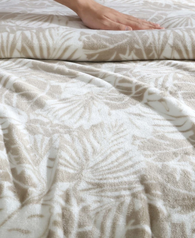 Tommy Bahama Home Costa Blanca Ultra Soft Plush Fleece Blanket