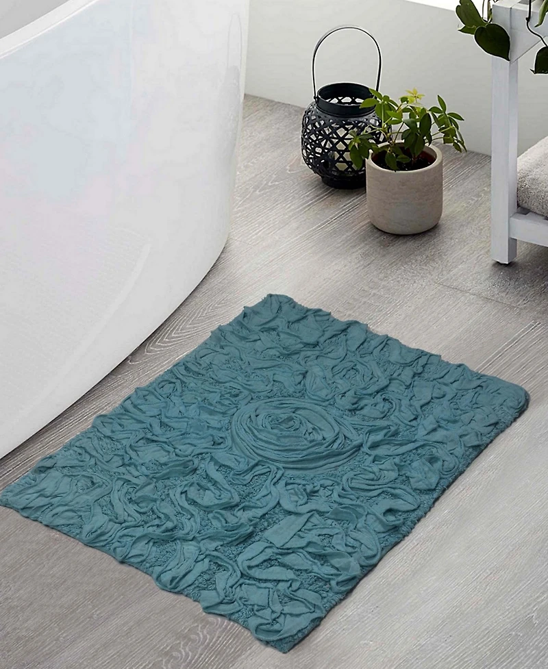 Home Weavers Bell Flower Bath Rug