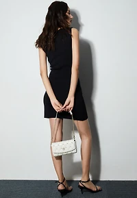 Pearl Quilted Shoulder Bag Small Chanel Bag Collection in Leather Victoria Hyde
