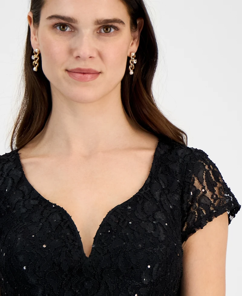 Connected Petite Lace Wired V-Neck Maxi Dress