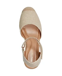 Easy Spirit Women's Makaylie Closed Toe Wedge Sandals