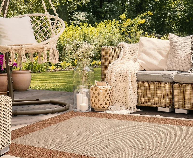 Liora Manne' Roma Border 7'10"x9'10" Area Rug