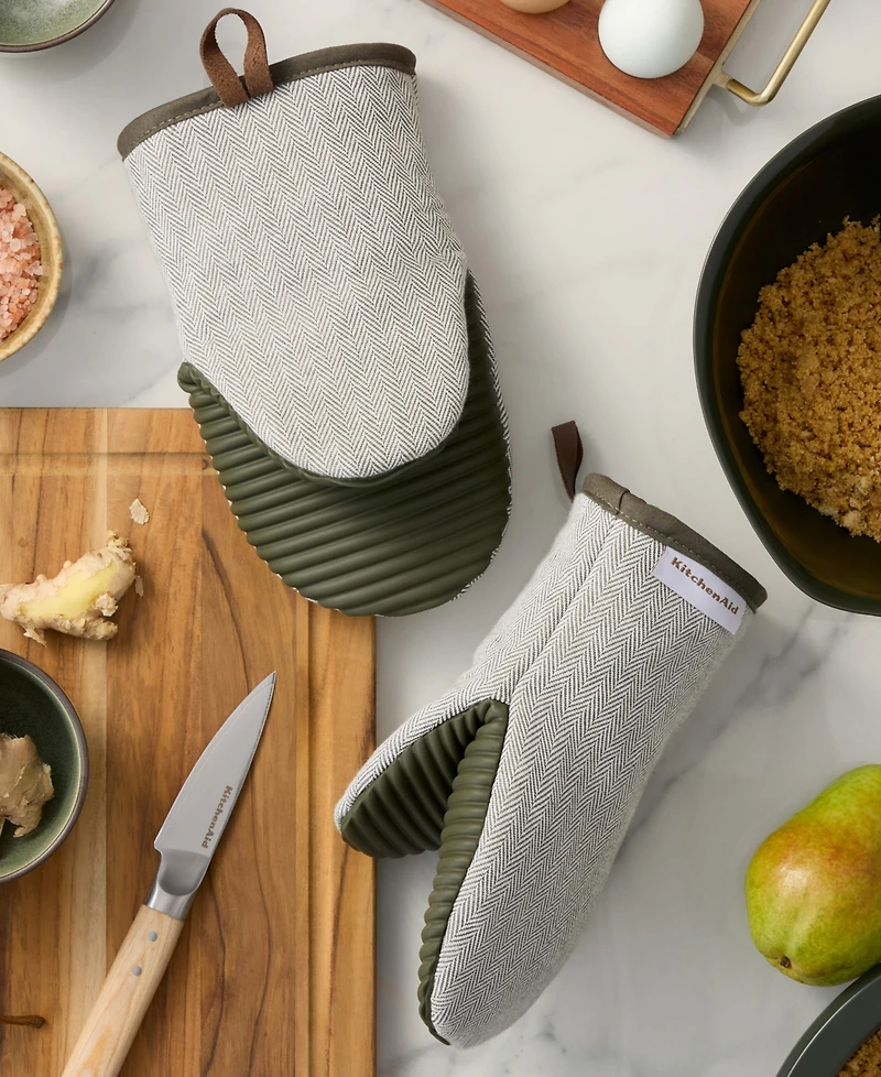 KitchenAid Design Series Herringbone Ribbed Soft Silicone 2-Pc. Mini Mitt Set