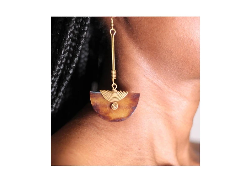 Pinduli Handmade Brass & Wood Drop Earrings – Elegant Statement Design