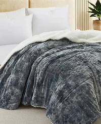 Unikome Velvet Sherpa Reversible Comforter, King