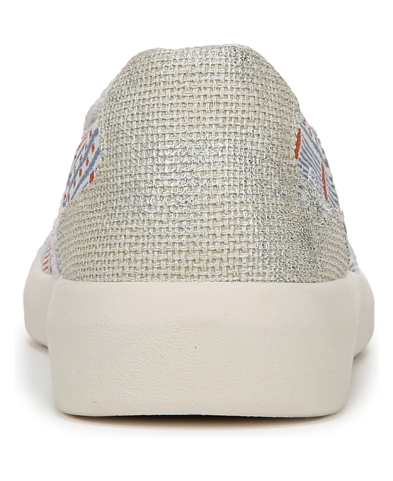 Blowfish Malibu Women's Beachfront Round Toe Slip On Sneakers