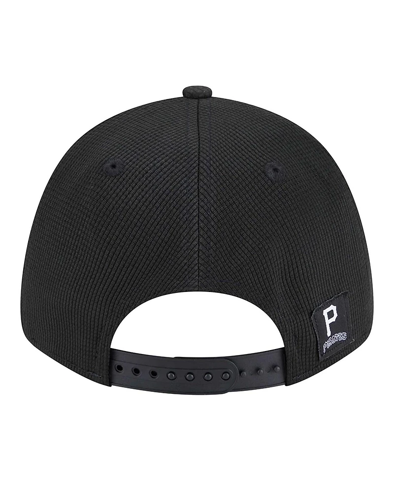 New Era Men's Black Pittsburgh Pirates Pivot 9FORTY Adjustable Hat