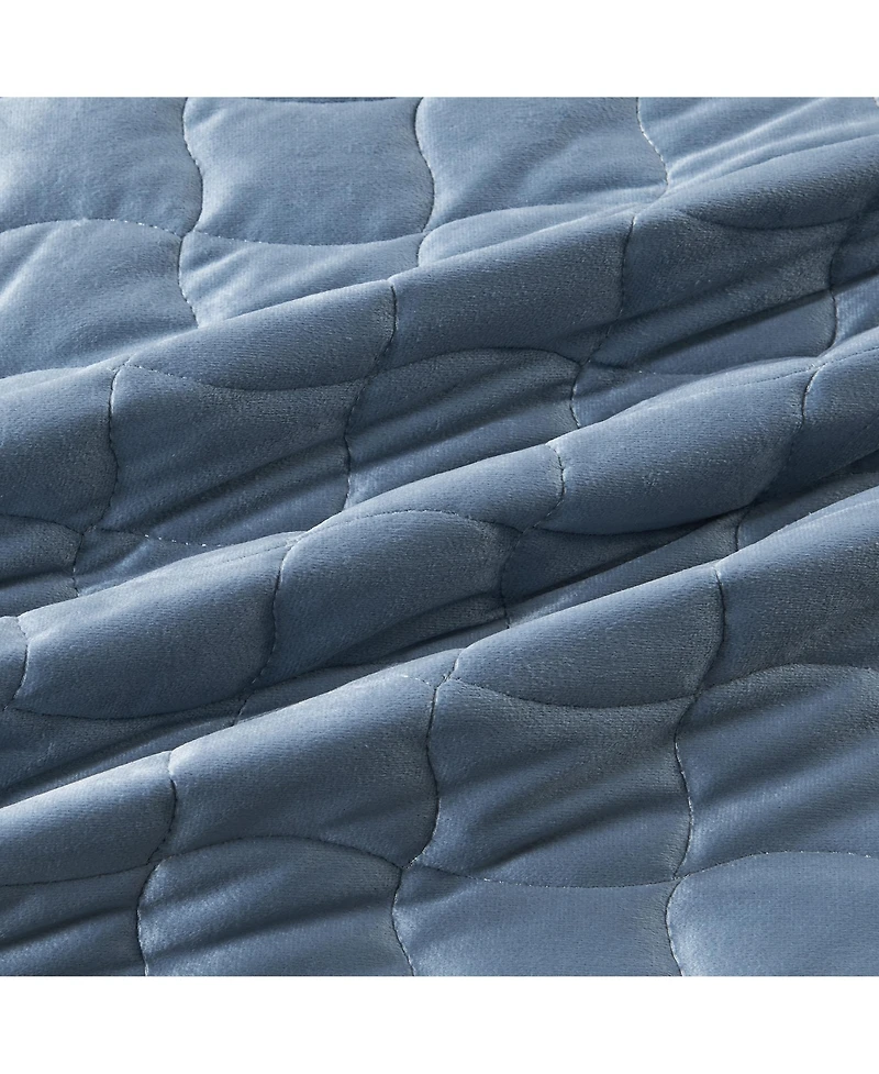 Linery & Co. Velvet Solid Quilt Set