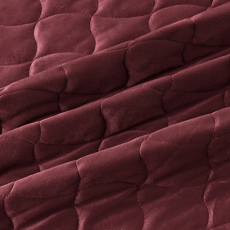 Linery & Co. Velvet Solid Quilt Set