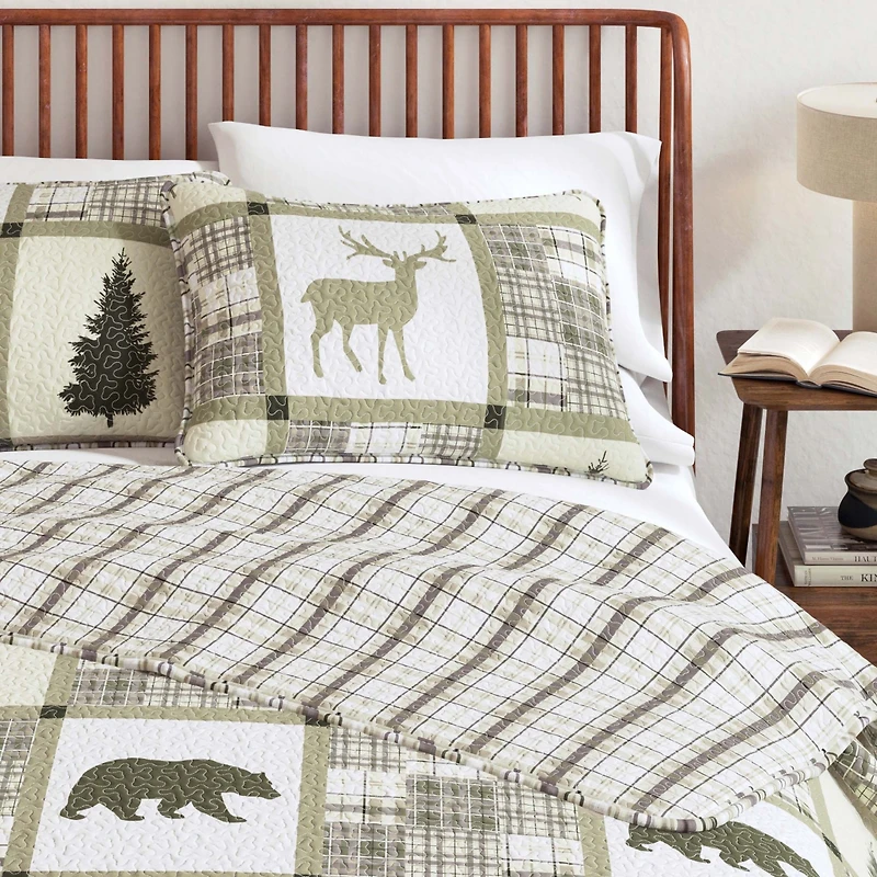 Linery & Co. Rustic Lodge All-Season Quilt Set